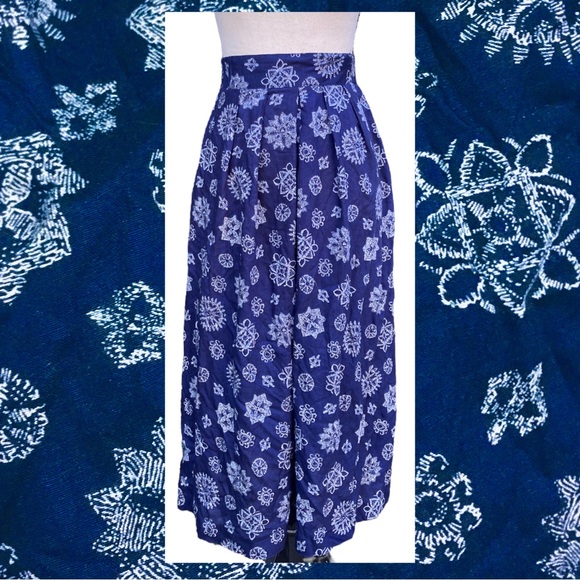Vintage 80s Norton McNaughton Navy Blue White Medallion Rayon Midi Skirt M L - Picture 1 of 7